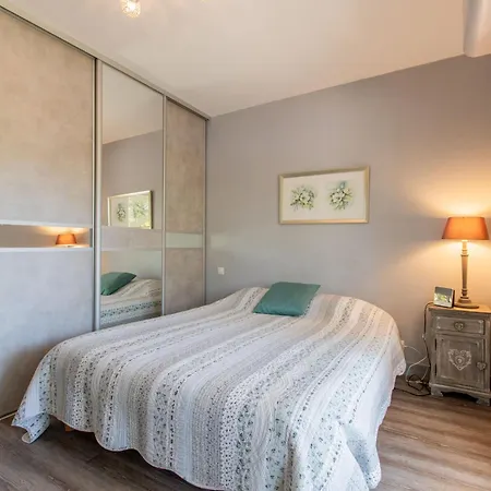 Marines 2 By Interhome *